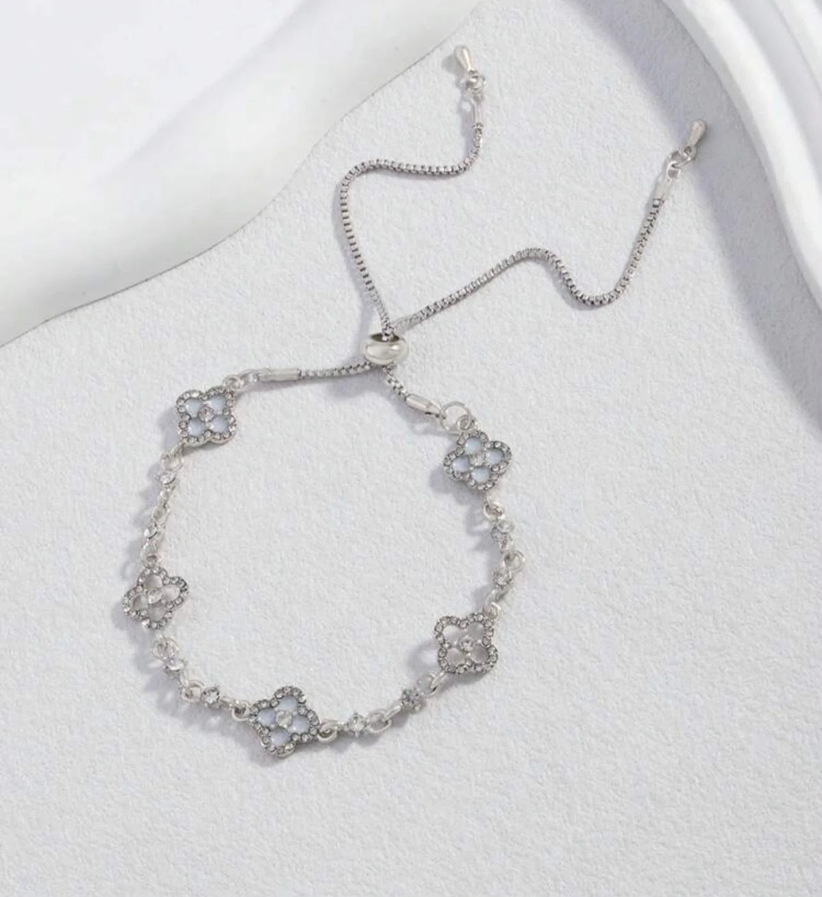 1PC ELEGANT RHINESTONE INLAID FOUR-LEAF CLOVER ADJUSTABLE BRACELET